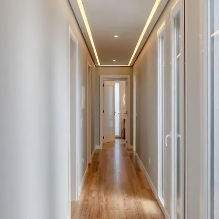 Luxurious 5 Bedrooms And With Pool * Фернан-Ферру