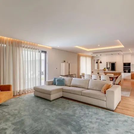 Luxurious 5 Bedrooms And With Pool Вилла Фернан-Ферру