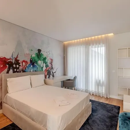 Luxurious 5 Bedrooms And With Pool Вилла